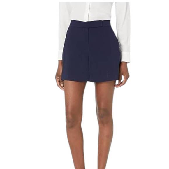 NEW TRINA TURK hermosa short in indigo